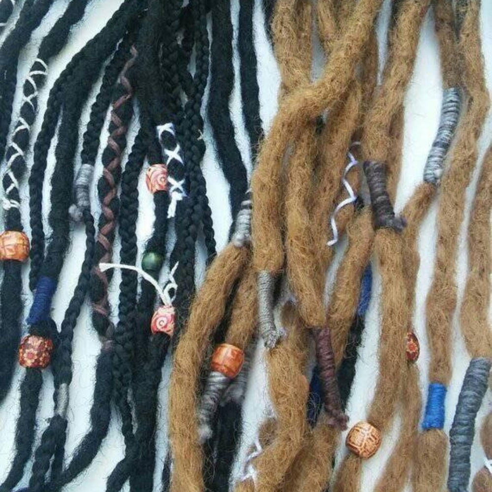 1 Handmade brown crochet clip in dreadlock weft
